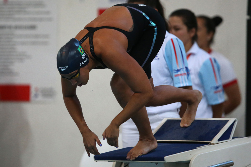 Jessica Bruin se despede da seleção brasileira de natação recorde