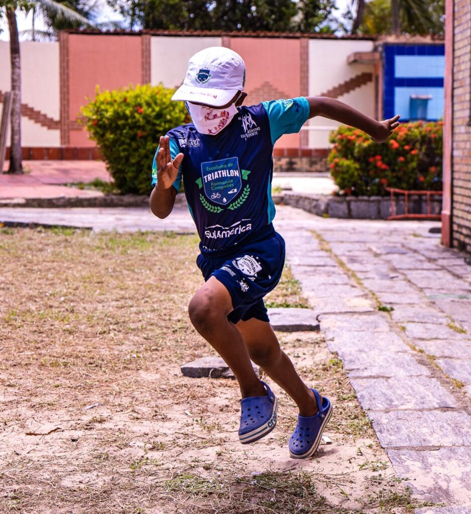 Mascote De Aquiraz Aluno Da Escolinha De Triathlon