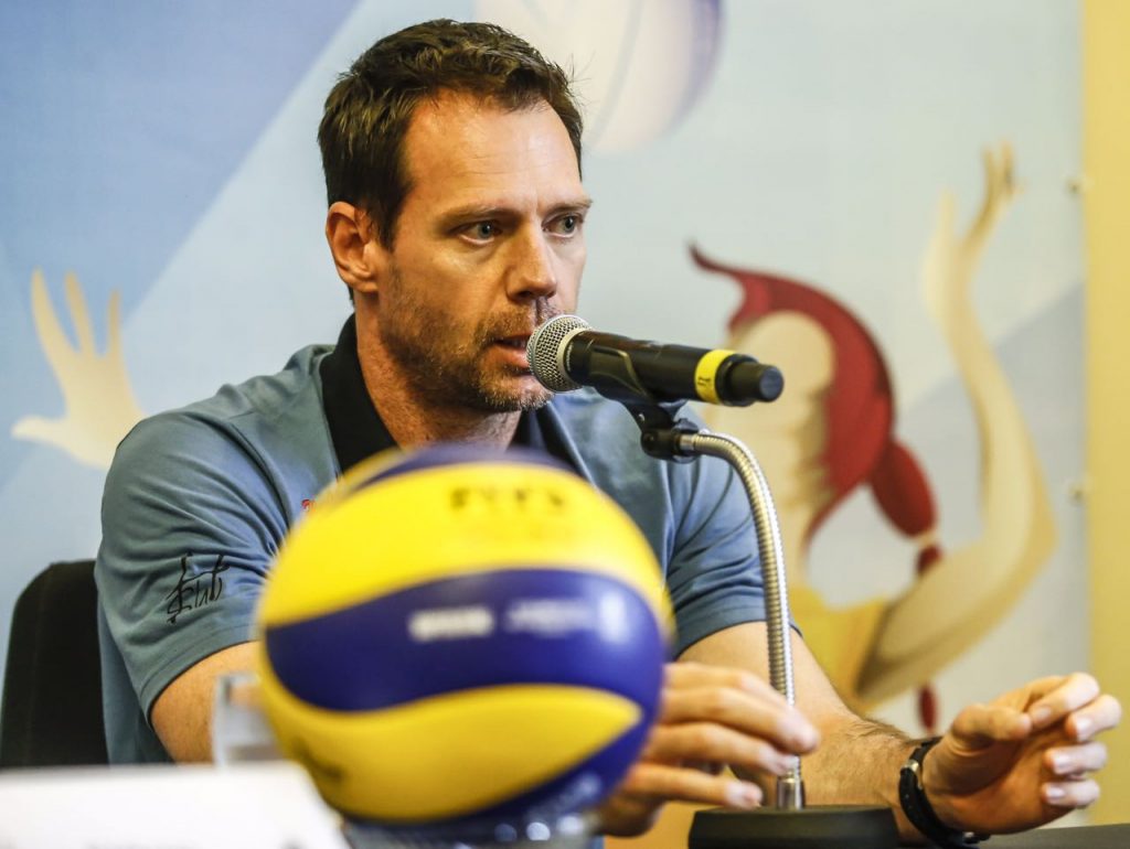 Vôlei internacional: Técnico Cezar Douglas segue na Europa de olho no futuro 