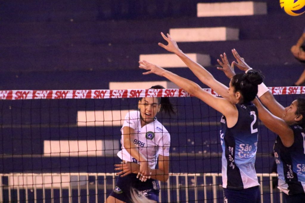 Superliga feminina:Brasília Vôlei enfrenta Sesi Vôlei Bauru em jogo com sete atletas ProSports. Foto: Flávio Perez | On Board Sports