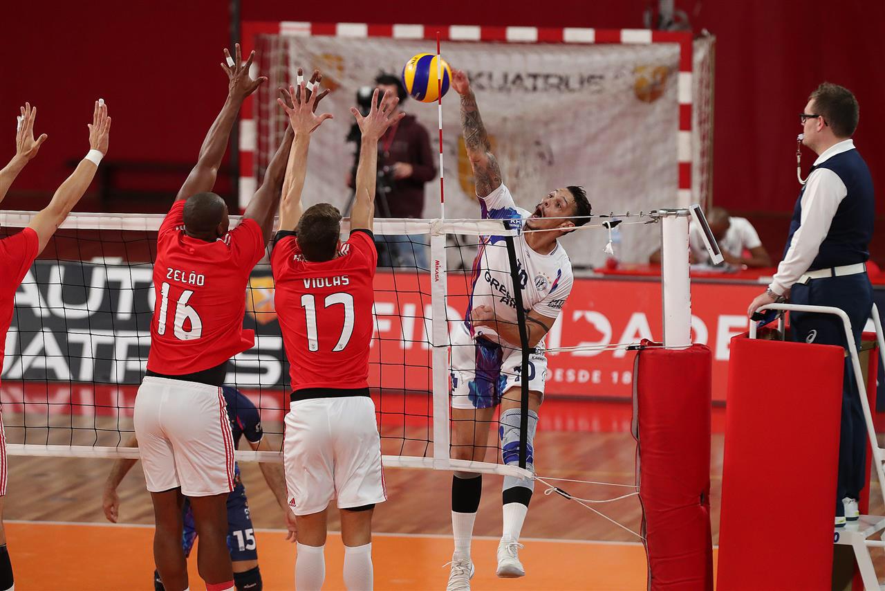 Willian Reffatti, atleta ProSports, joga final do Campeonato Nacional do Chipre de voleibol. Foto: Divulgação.