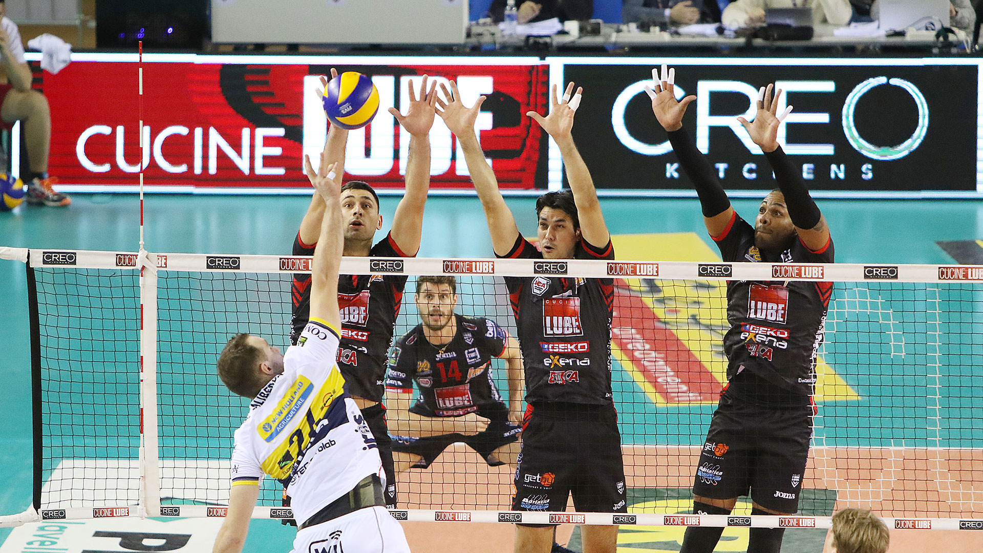 Civitanova, de Yoandy Leal, enfrenta o Milano pela Superliga Italiana. Foto: Civitanova