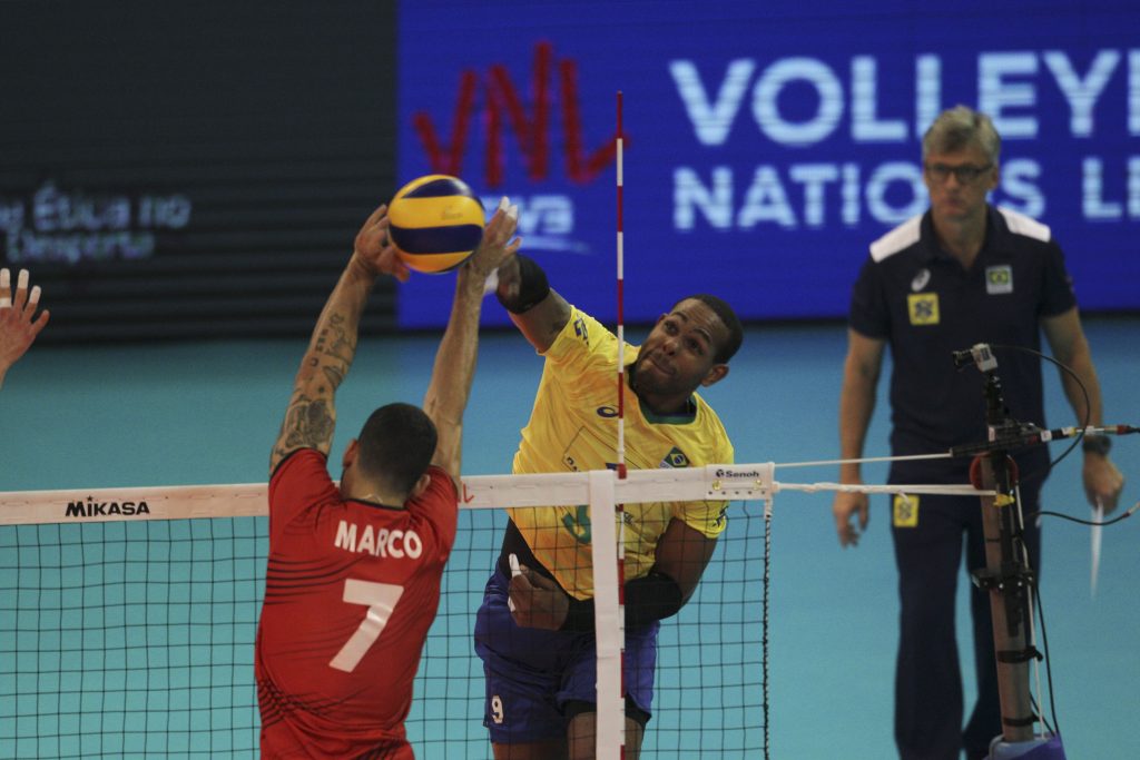 Yoandy Leal ajuda Seleção Brasileira a vencer Portugal na Liga das Nações. Foto: FIVB