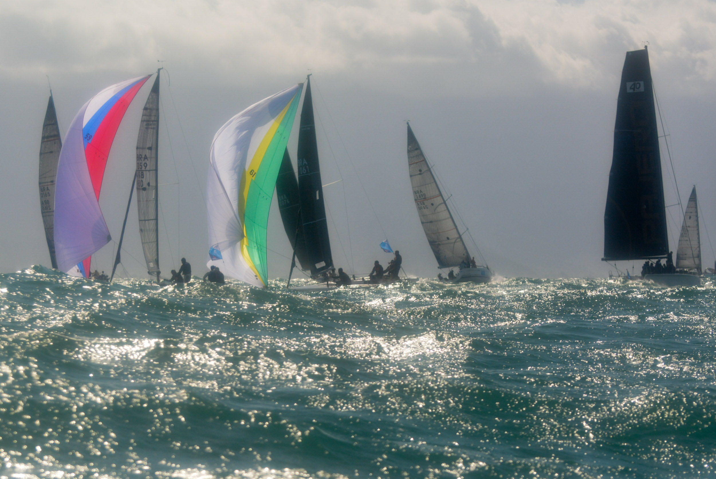 Raia cheia na 46ª Semana de Vela de Ilhabela