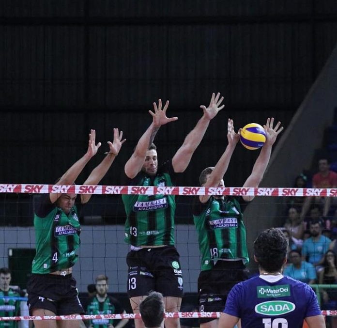 Estaduais de vôlei têm duelos entre atletas Pro Sports nesta sexta-feira (20) e sábado (21). Foto: América Vôlei Estaduais de vôlei têm duelos entre atletas Pro Sports nesta sexta-feira (20) e sábado (21). Foto: América Vôlei