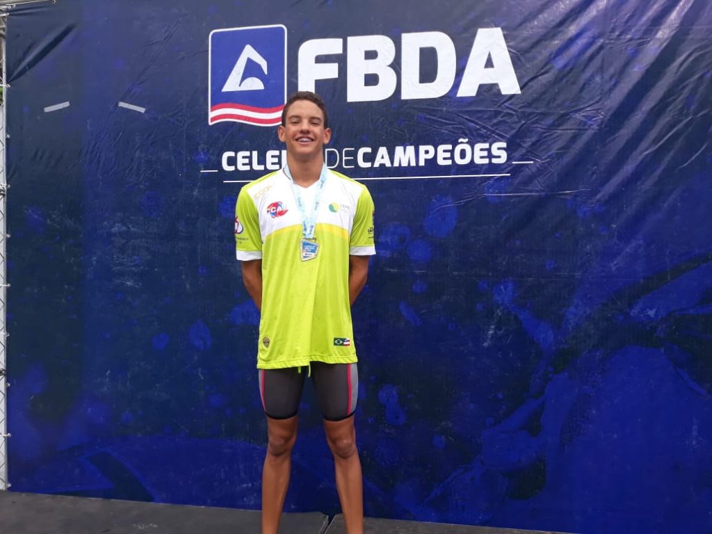 Guilherme Caribé começa temporada com quatro ouros