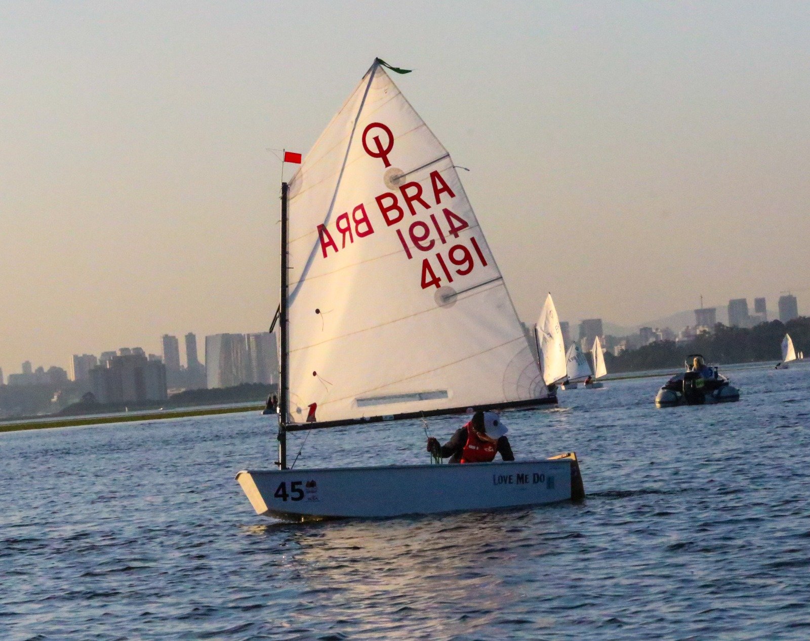 Equipe Brasileira de Vela inicia evento-teste de Paris-2024