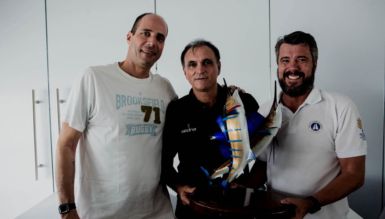 Yacht Clube da Bahia homenageia medalhistas do Mundial de Pesca (Foto: Walter Guedes)